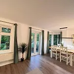 Space And Comfort In Summertown
