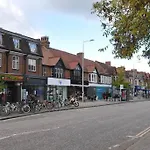 Space And Comfort In Summertown